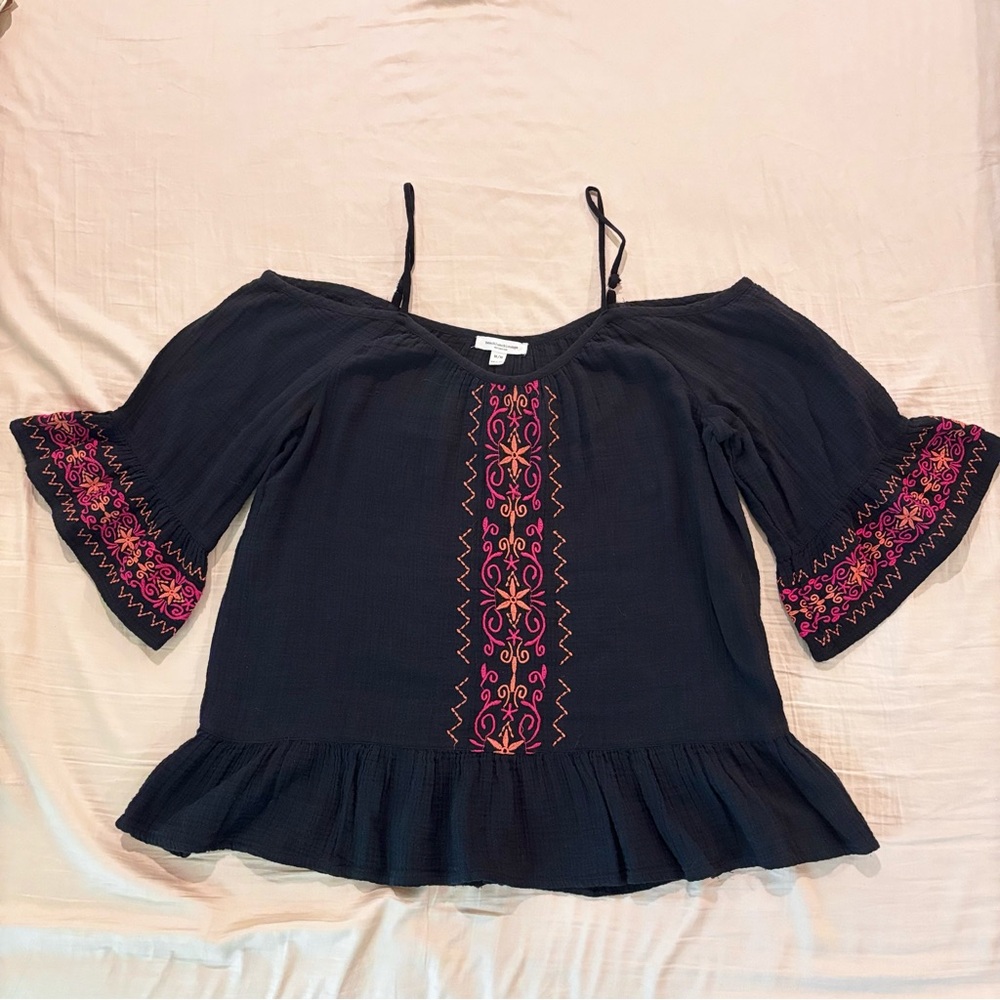 Beach Lunch Lounge Women’s Cold Shoulder Embroidered Black Blouse Size M